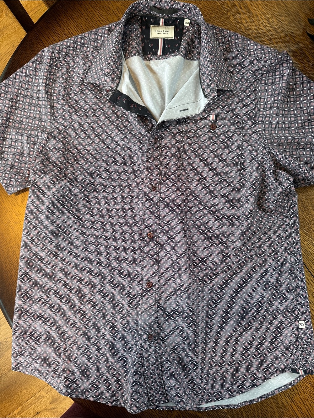 7Diamonds 4 Way Stretch Short-Sleeve Geometric Button-Up Shirt in Maroon/Navy